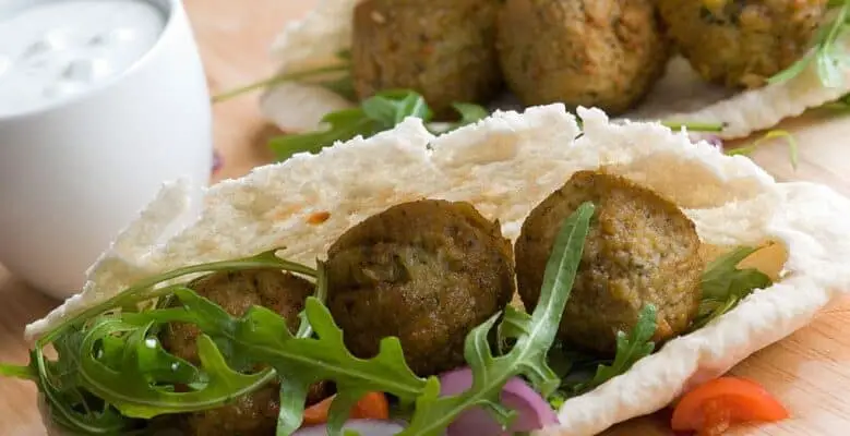 falafels with canned chickpeas