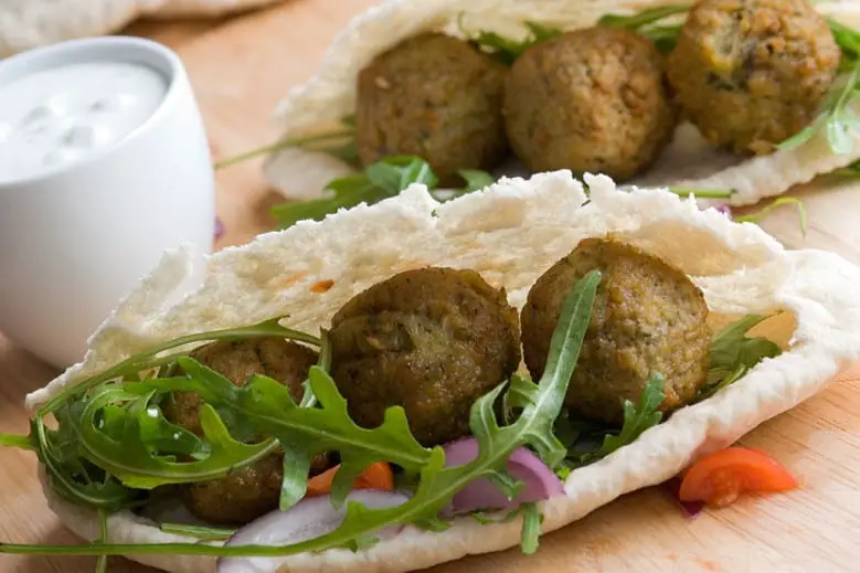falafels with canned chickpeas